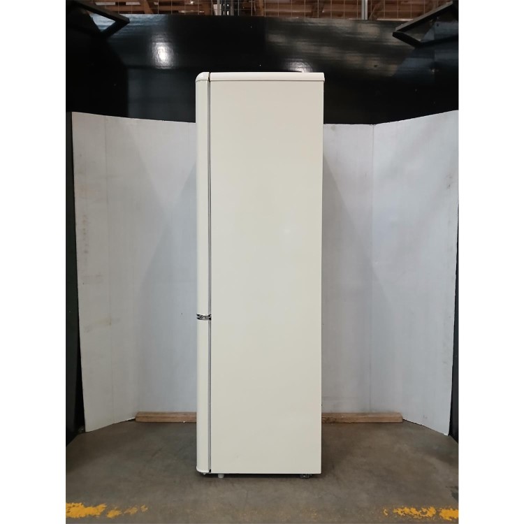 GRADE A2 - electriQ 244 Litre 60/40 Retro Freestanding Fridge Freezer - Cream