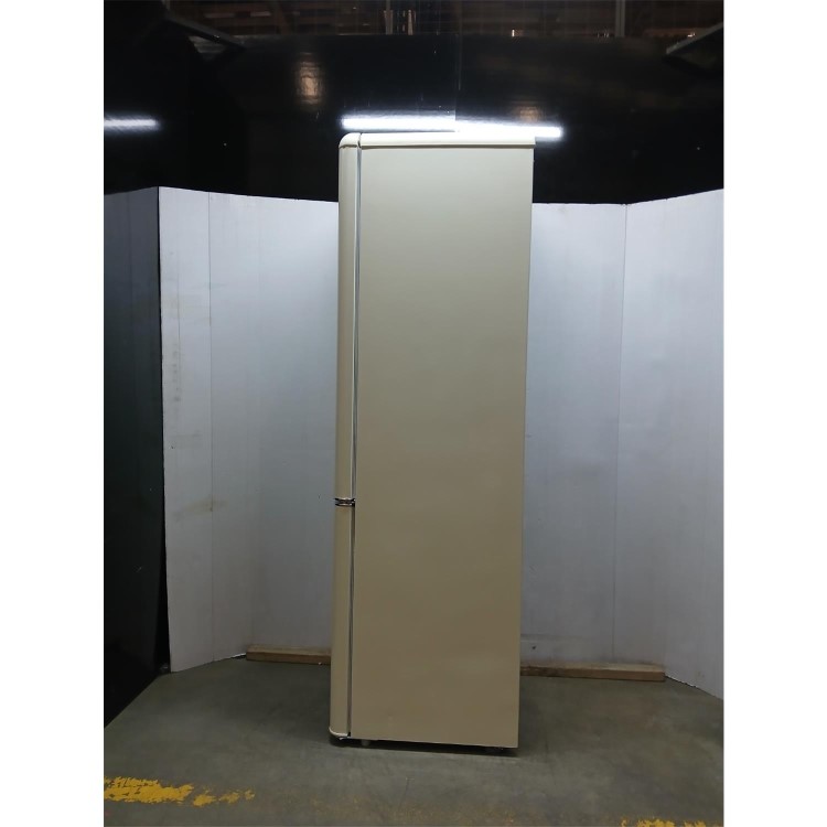 GRADE A2 - electriQ 244 Litre 60/40 Retro Freestanding Fridge Freezer - Cream