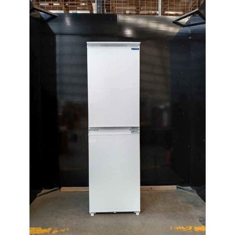Refurbished Hisense 233 Litre 177cm 50/50 Integrated Fridge Freezer with Sliding Door Hinge