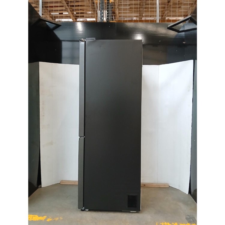 Refurbished LG Fit & Max 332L 60/40 Freestanding Fridge Freezer - Black
