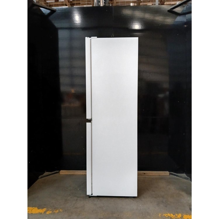 GRADE A2 - Fridgemaster 252 Litre 50/50 Freestanding Fridge Freezer - White