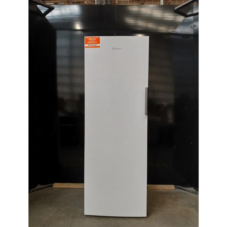 GRADE A2 - Indesit 256 Litre Freestanding Freezer - White