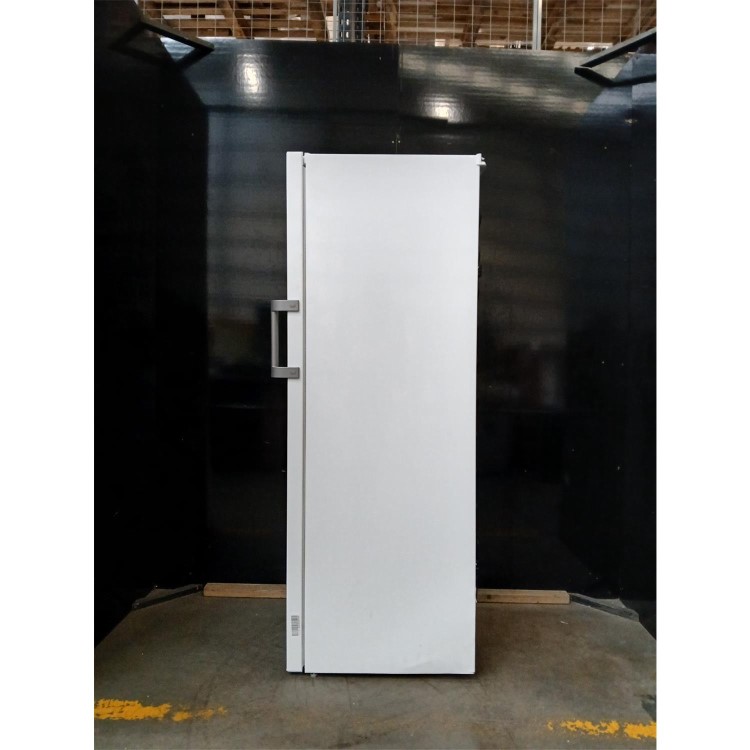 GRADE A2 - Indesit 256 Litre Freestanding Freezer - White