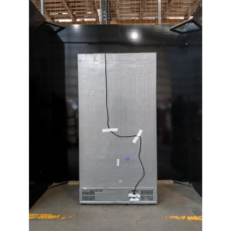 GRADE A2 - Hisense PureFlat 541 Litre Side-by-Side American Fridge Freezer - Silver
