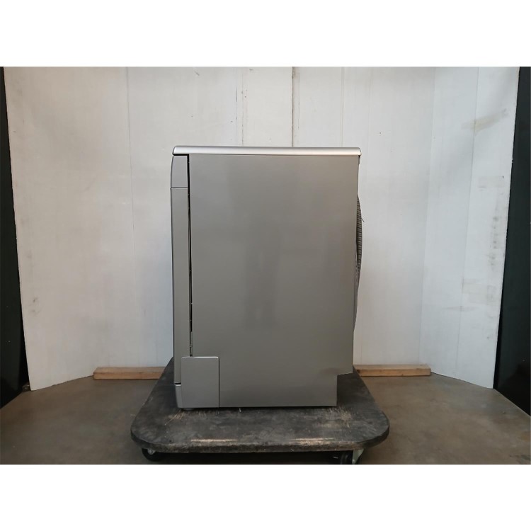 GRADE A2 - Indesit Freestanding Slimline Dishwasher - Eco Programme, D-Rated, Silver
