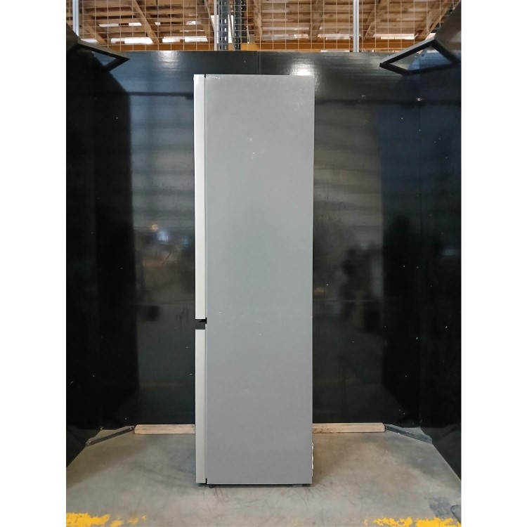 GRADE A2 - Hisense 336 Litre 60/40 Freestanding Fridge Freezer - Stainless Steel