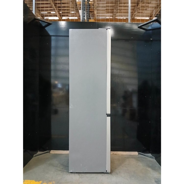 GRADE A2 - Hisense 336 Litre 60/40 Freestanding Fridge Freezer - Stainless Steel