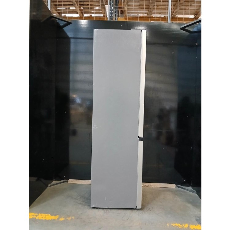 GRADE A2 - Hisense 336 Litre 60/40 Freestanding Fridge Freezer - Stainless Steel