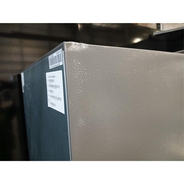 GRADE A2 - Hisense 336 Litre 60/40 Freestanding Fridge Freezer - Stainless Steel