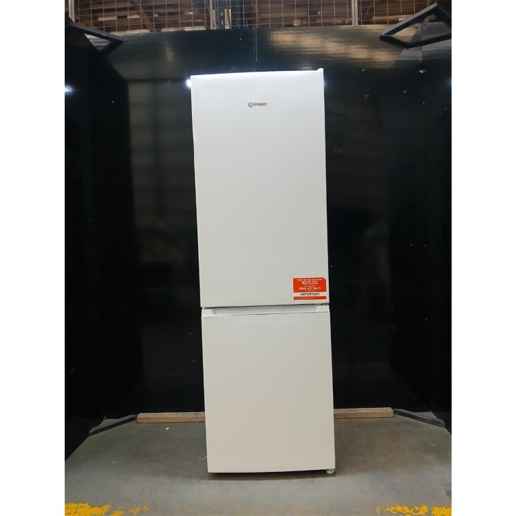 GRADE A2 - Indesit 322 Litre 70/30 Freestanding Fridge Freezer - White