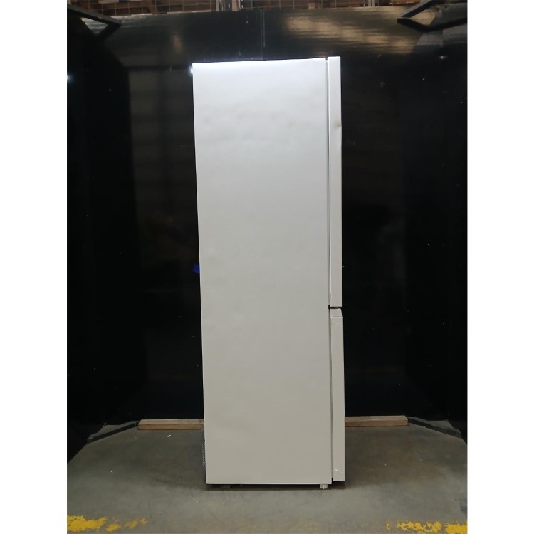 GRADE A2 - Indesit 322 Litre 70/30 Freestanding Fridge Freezer - White