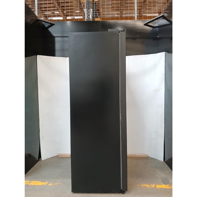 GRADE A2 - Hisense PureFlat 541 Litre Side-by-Side American Fridge Freezer - Black