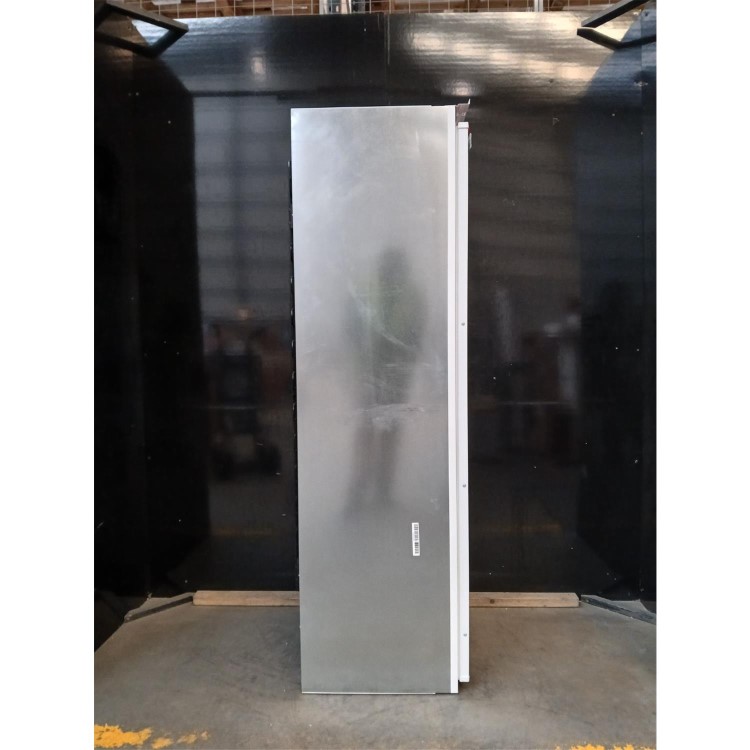 GRADE A2 - AEG 7000 Series 204 Litre 177cm Integrated Upright Freezer with Fixed Door Hinge