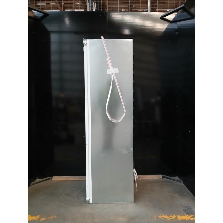GRADE A2 - AEG 7000 Series 204 Litre 177cm Integrated Upright Freezer with Fixed Door Hinge