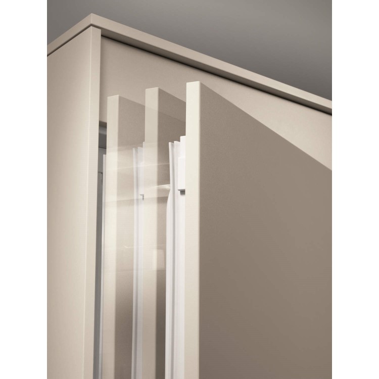 AEG AGN71813C0 177x56cm In-column Integrated Freezer