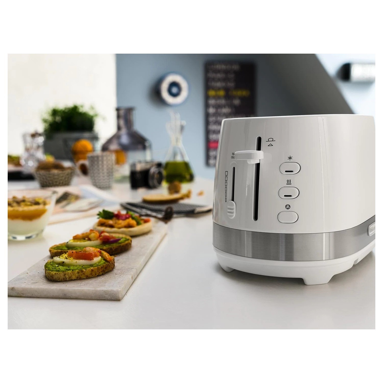 DeLonghi Active Line 2 Slice Toaster White CTLA2003.W Appliances Direct