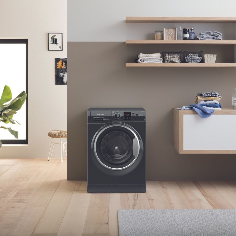 Refurbished Hotpoint AntiStain NSWM846BSUK Freestanding 8KG 1400 Spin Washing Machine Black