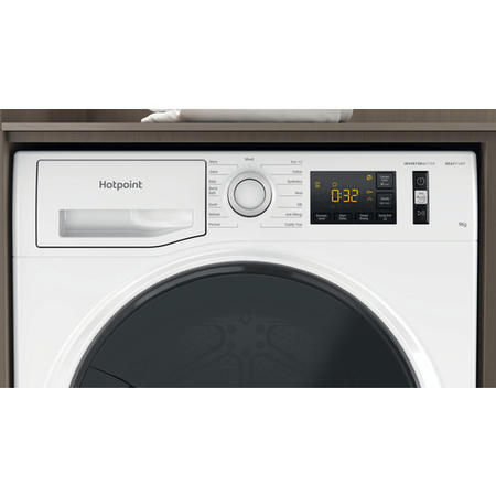 Refurbished Hotpoint NTM119X3EUK Freestanding Heat Pump 9KG Tumble Dryer White