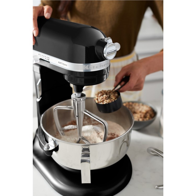 KitchenAid Artisan Stand Mixer with 6.9L Bowl in Onyx Black