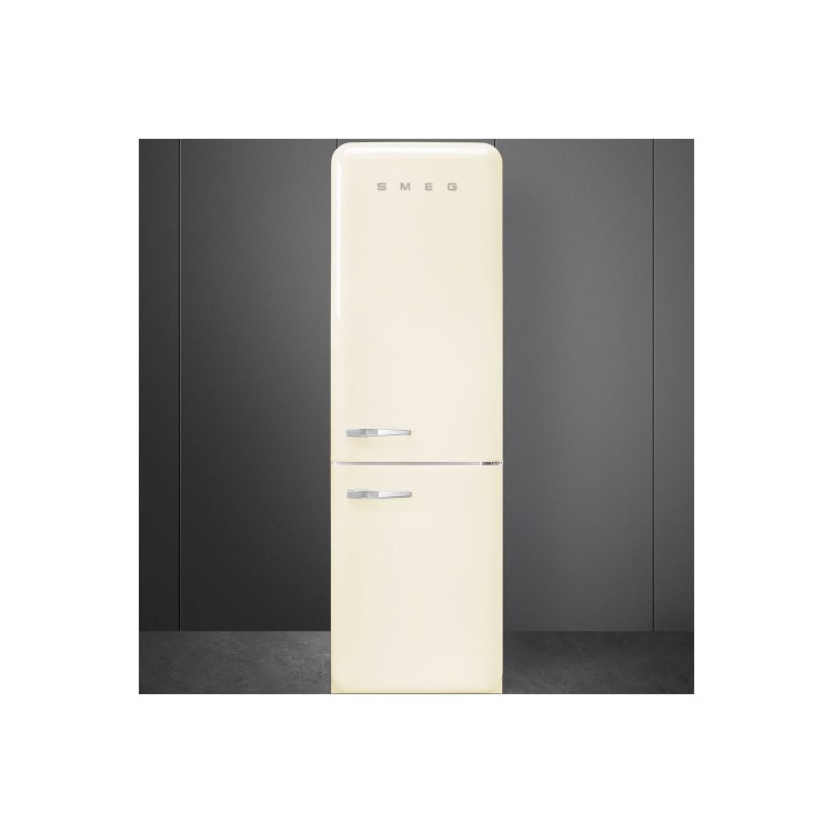 GRADE A3 - Smeg FAB32RCR3UK Fifties Style Frost Free Right Hand Hinge Freestanding Fridge Freezer - Cream