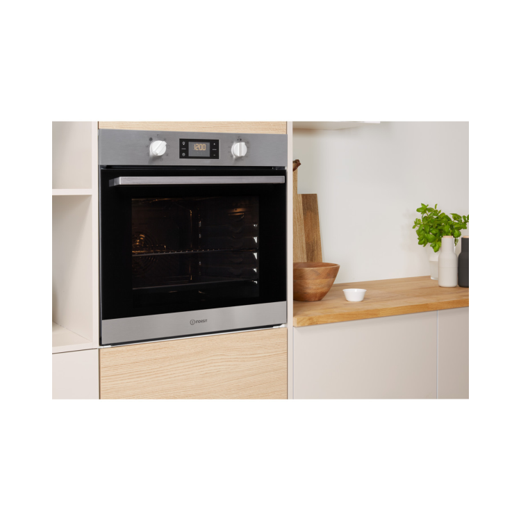Refurbished Indesit IFW6340IX 60cm Single Built In Electric Oven