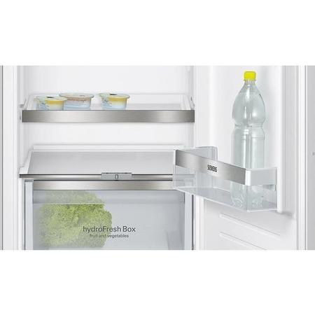 Refurbished Siemens KI82LAF30 Integrated 286 Litre 80/20 Fridge Freezer White