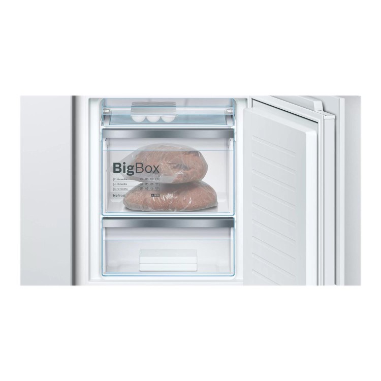 Refurbished Bosch KIF86PFE0 Serie 8 Integrated 60/40 Frost Free Fridge Freezer White