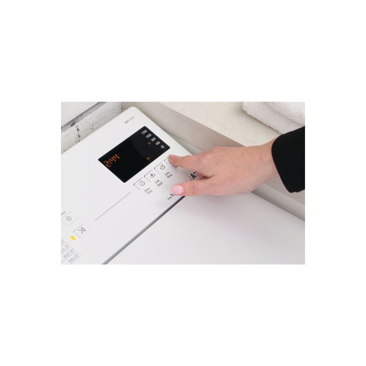 Refurbished Hotpoint WMTF722UUKN 7KG 1200 Spin Freestanding Washing Machine White