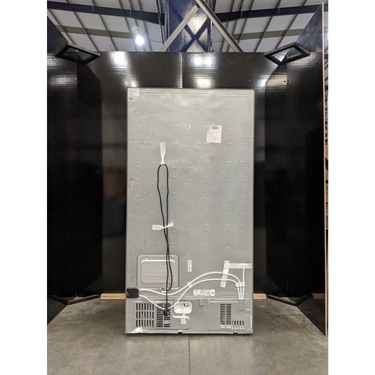 Refurbished Hisense RS694N4IIF Freestanding 562 Litre American Fridge Freezer