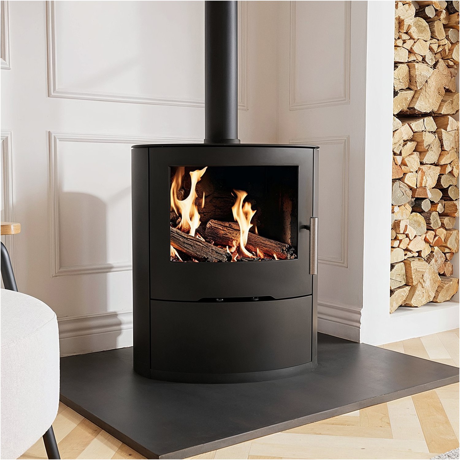 Amberglo Round Cast Iron Log Burning Multi-Fuel Stove In  6.9Kw AGL071