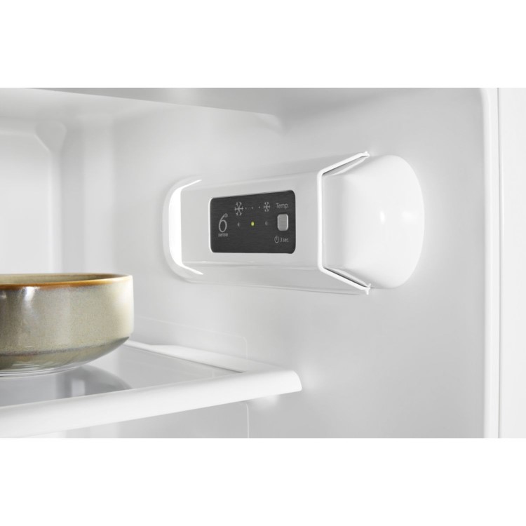 Whirlpool 274 Litre 70/30 Integrated Fridge Freezer