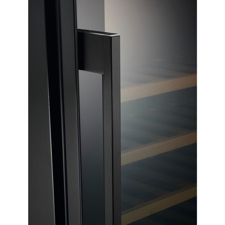 AEG 18 Bottle Capacity Single Zone Under Counter Wine Cooler