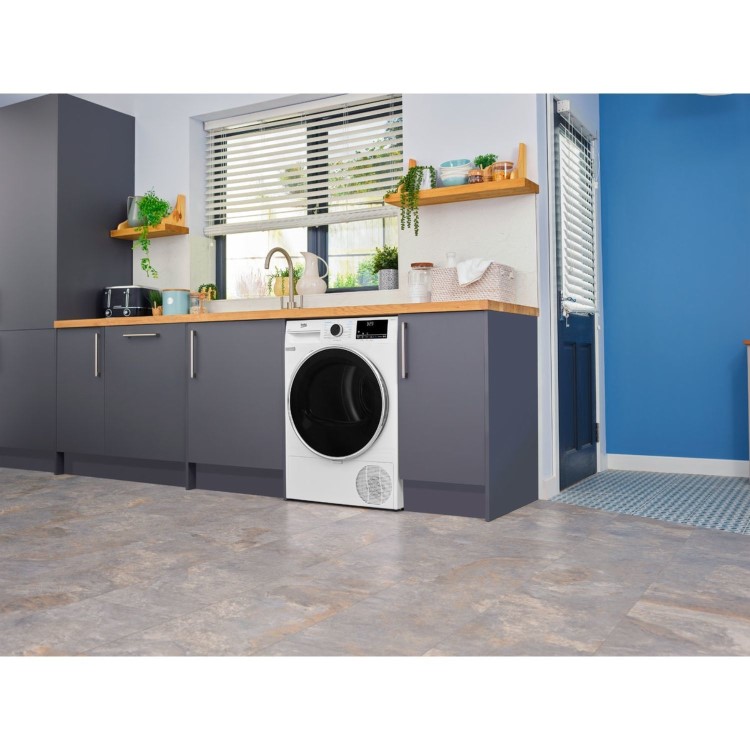 Beko IronFinish&#153; 9kg Heat Pump Tumble Dryer - White