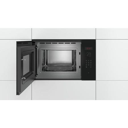 Refurbished Bosch Serie 4 BFL553MB0B Built In 25 Litre 900W Microwave Black