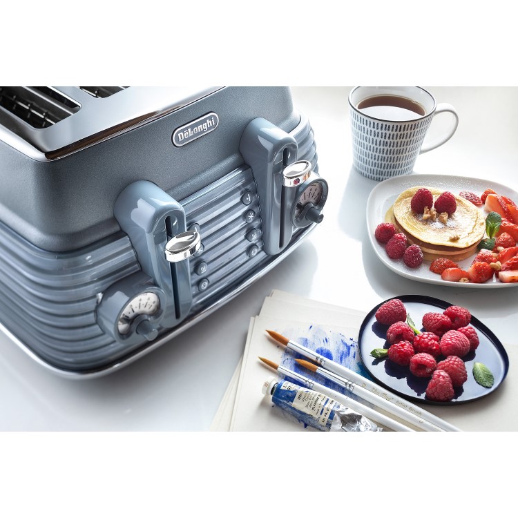 Delonghi Scolpito Kettle and Toaster Set - Azure Blue