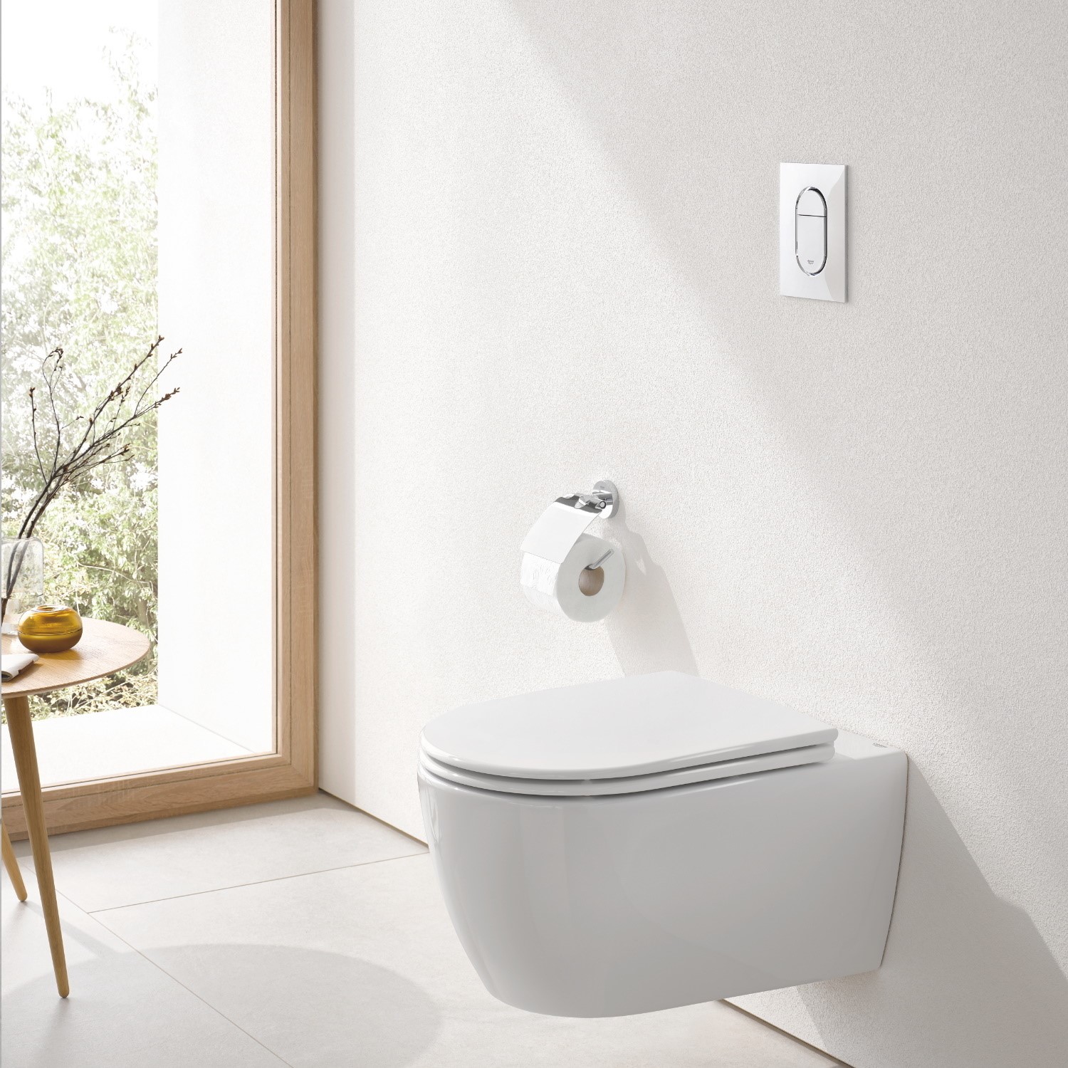 Wall Hung Rimless Toilet with Soft Close Seat - Grohe Essence