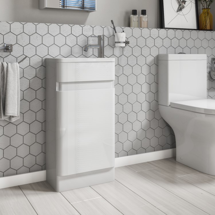 GRADE A1 - 410mm White Cloakroom Vanity Unit with Basin - Portland