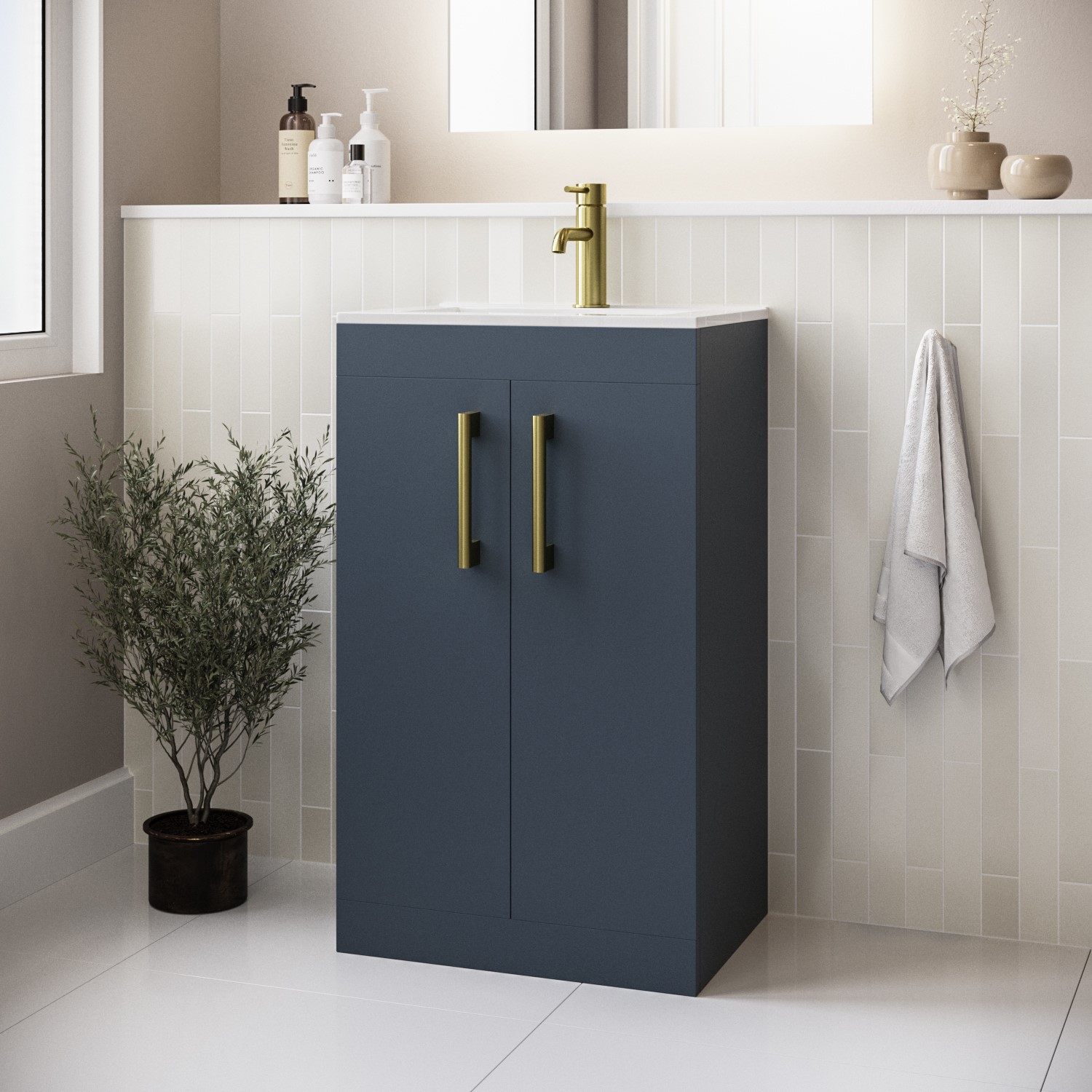 1100mm Blue Toilet and Sink Unit with Square Toilet and Brass Fittings - Ashford