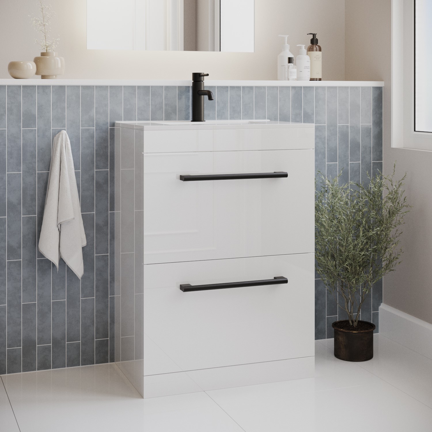 600mm White Floorstanding Vanity Unit with Basin and Black Handle - Ashford