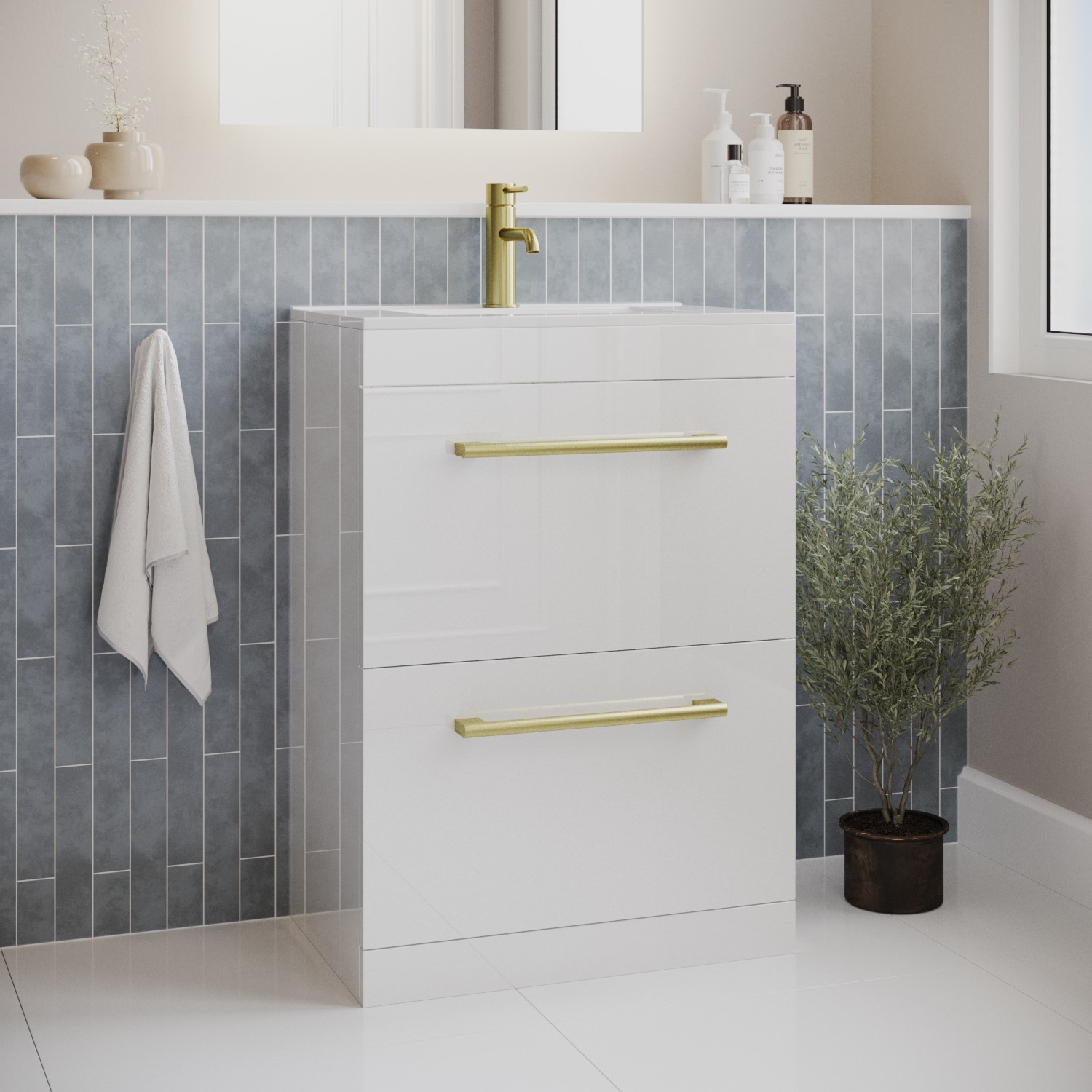 600mm White Floorstanding Vanity Unit with Basin and Brass Handle - Ashford