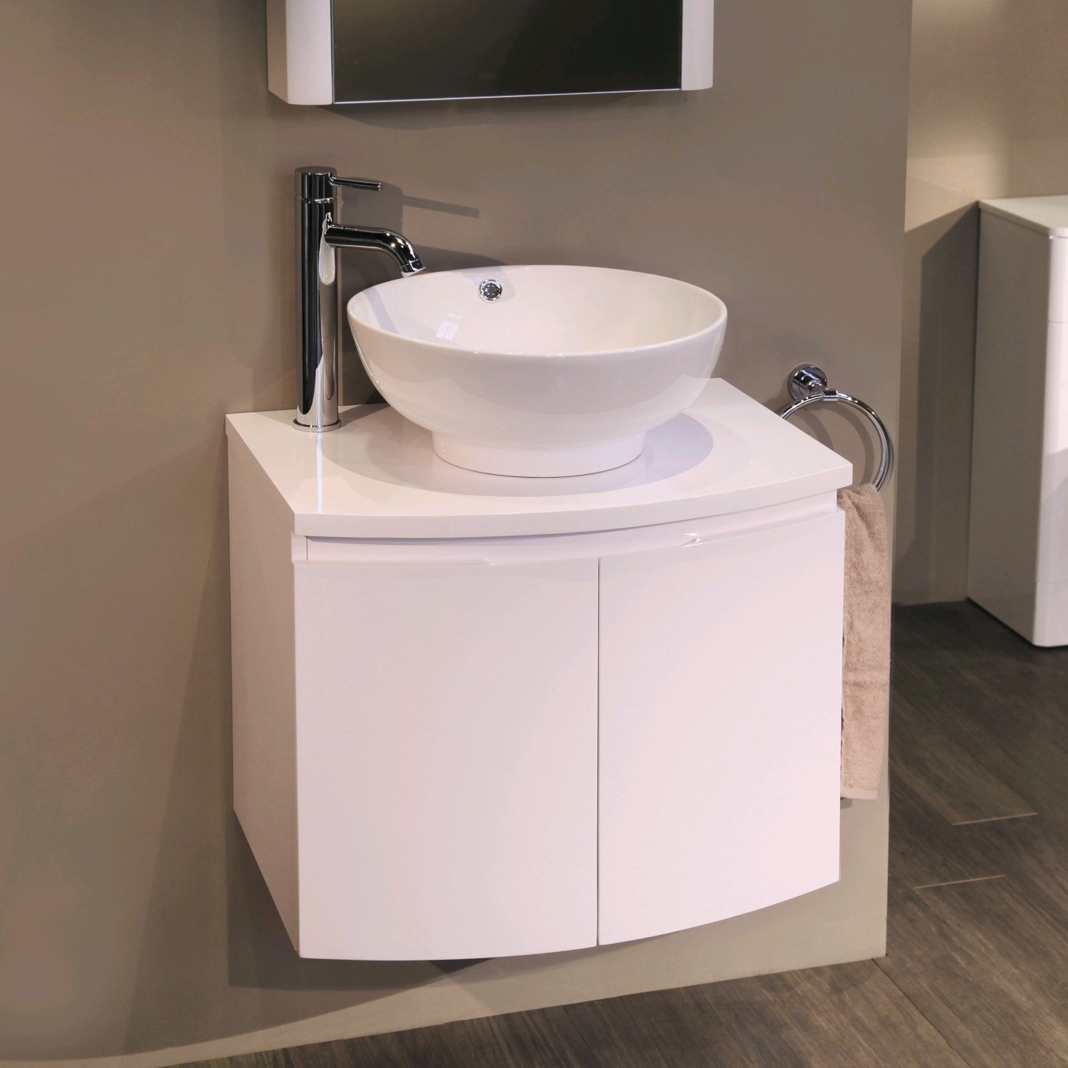 620mm Wall Hung Vanity Unit With Pacific Countertop Basin 2 Door