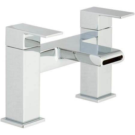 Delta Right Hand L Shaped 1700 Shower Bath Suite