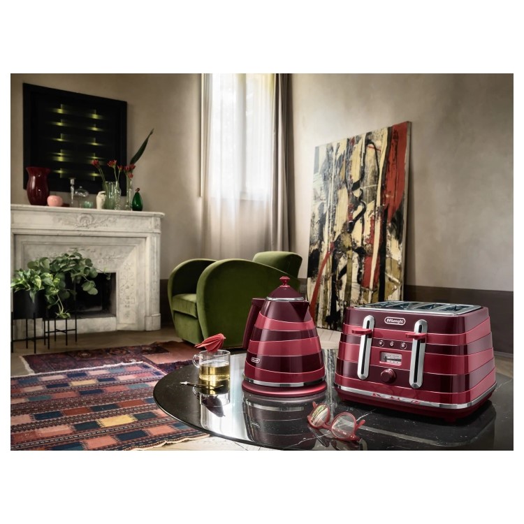 Delonghi Avvolta Four Slice Toaster - Red & Burgundy