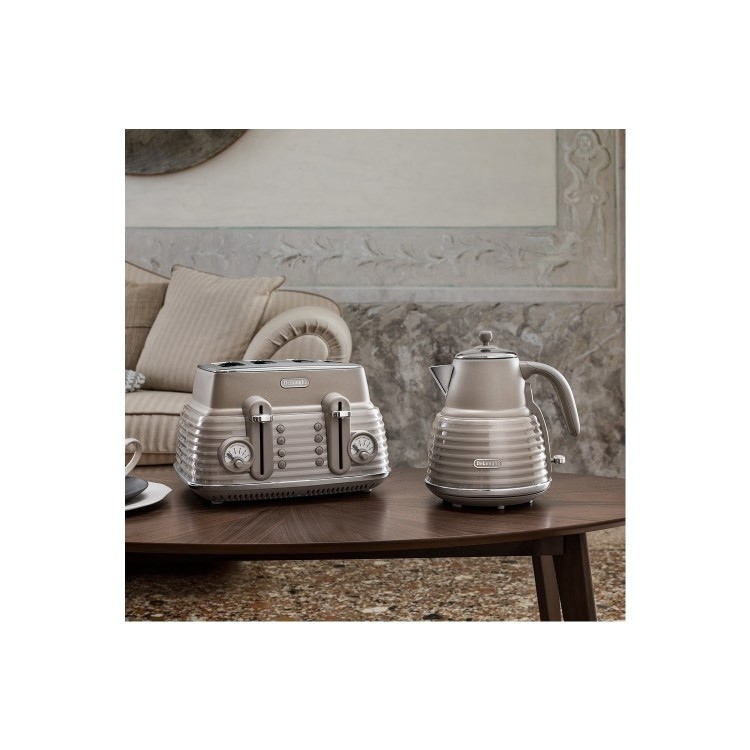 Delonghi Scolpito Kettle and Toaster Set - Beige