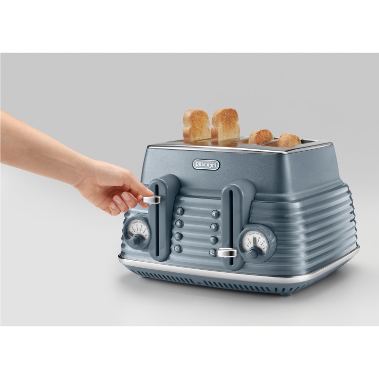 Delonghi Scolpito Kettle and Toaster Set - Azure Blue