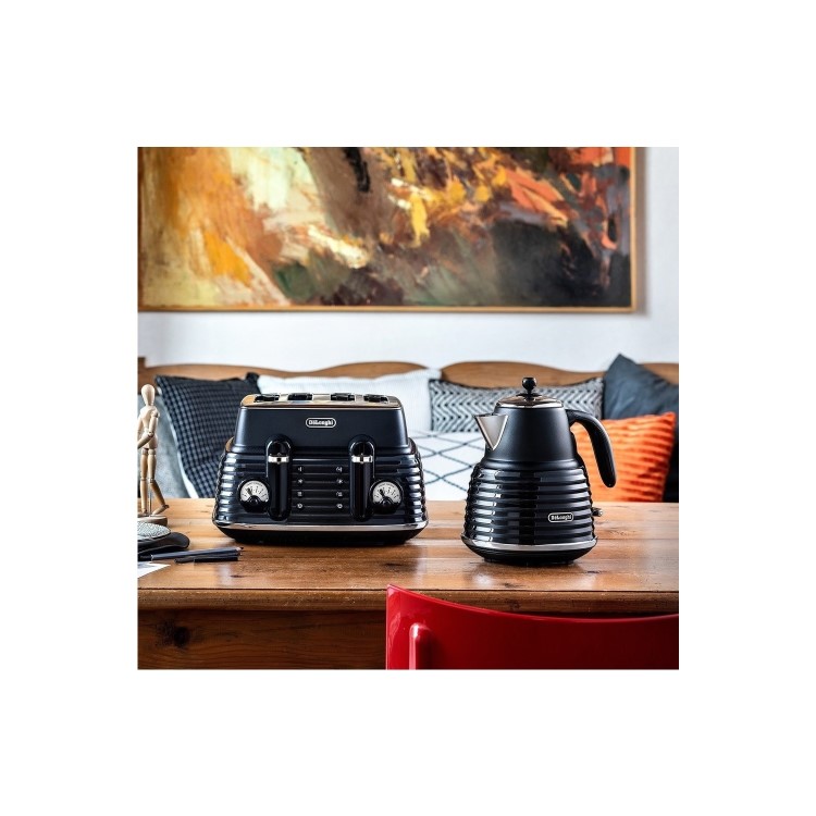 Delonghi Scolpito Kettle and Toaster Set - Black