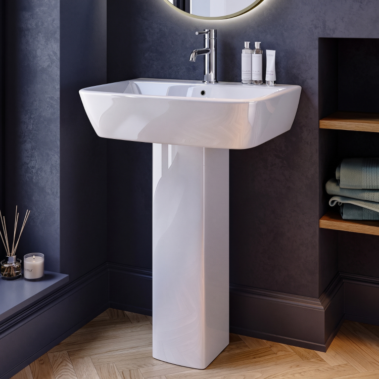 Chrome Freestanding Right Hand Shower Bath Suite with Toilet and Basin - Kona