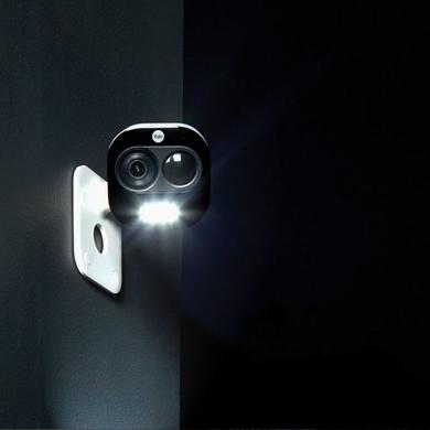 Yale 1080p HD Outdoor Camera with 720p HD Indoor Camera
