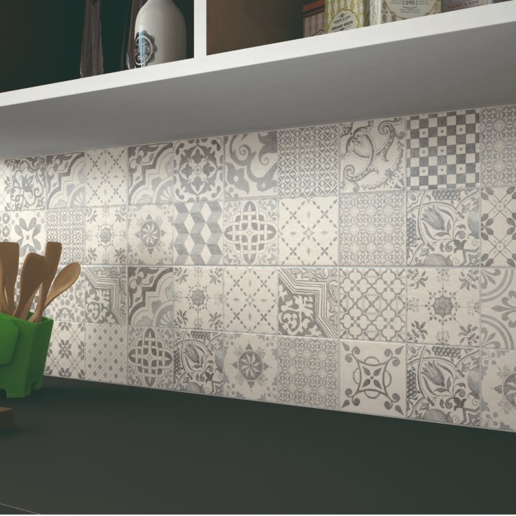 25.7cm x 51.5cm Paisley Gris Mosaic Wall Tile