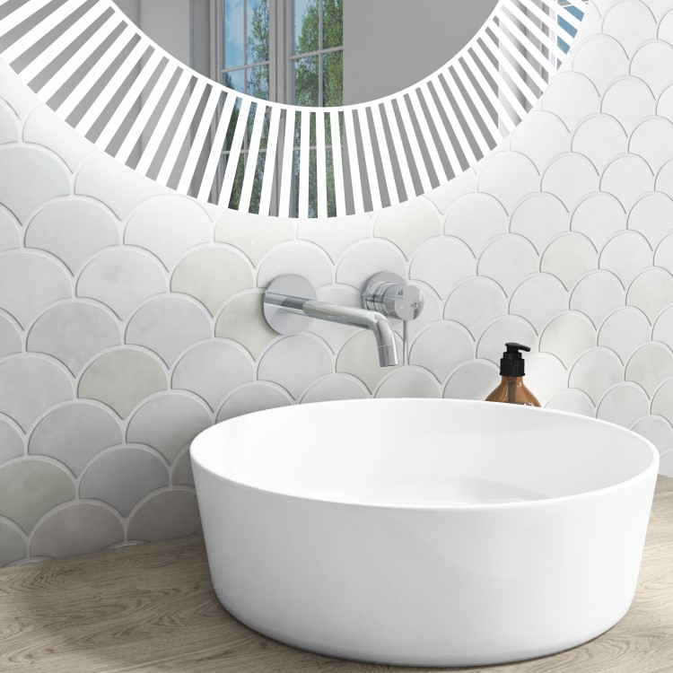 GRADE A1 - Wall Mounted Chrome Basin Mixer Tap - Empire